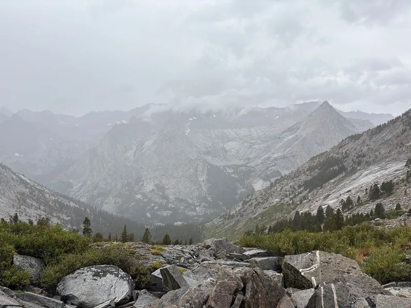 Final descent to the Kings River and John Muir Trail.