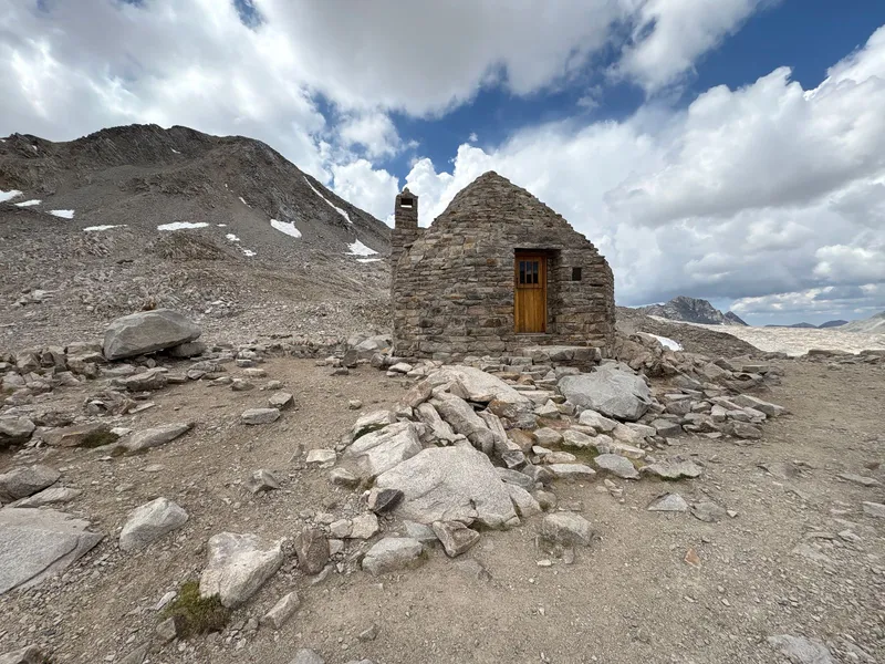 Warming hut at the top of Muir Pass.